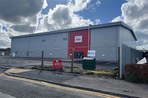 nuneaton sorting office.